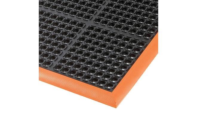 Černo-oranžová extra odolná průmyslová olejivzdorná rohož (100% nitrilová pryž) Safety Stance - délka 102 cm, šířka 66 cm a výška 2,2 cm